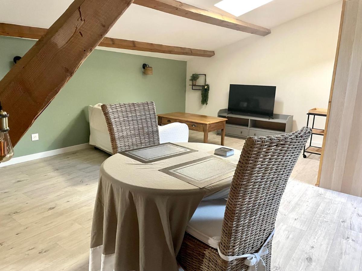 Apartamento Les Vieux Platanes La Crau Exterior foto