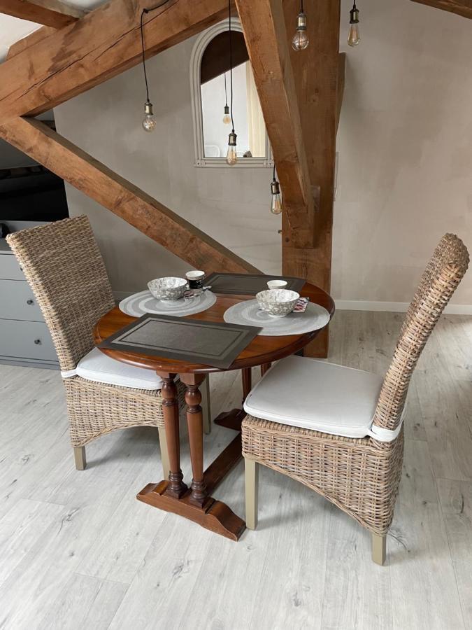 Apartamento Les Vieux Platanes La Crau Exterior foto