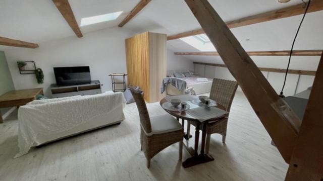 Apartamento Les Vieux Platanes La Crau Exterior foto